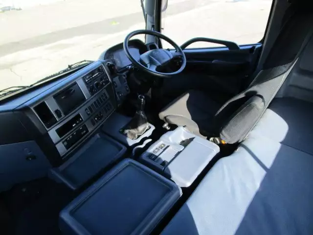 平成18年05月中古小型トラクタヘッド日野プロフィアの画像30