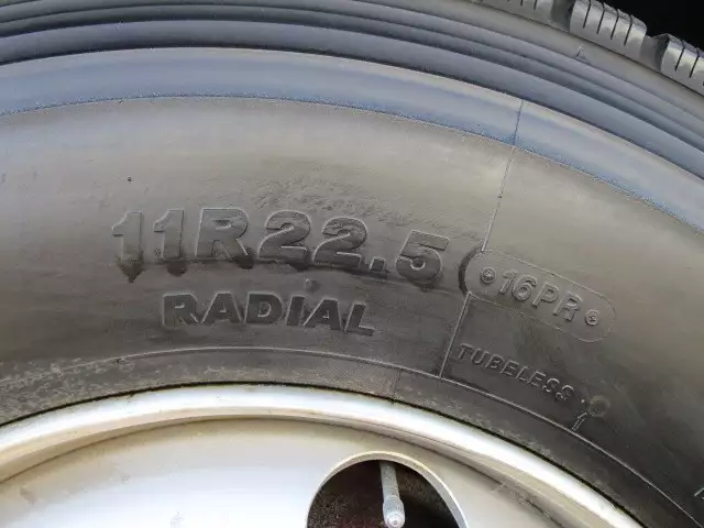 平成18年05月中古小型トラクタヘッド日野プロフィアの画像6