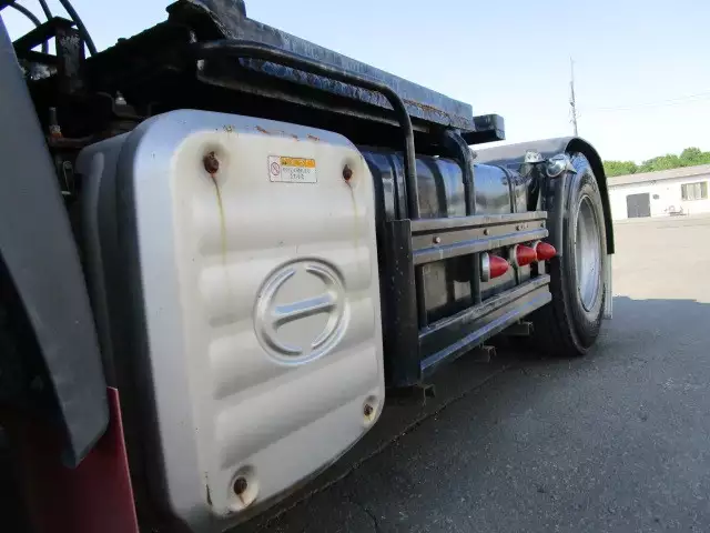 平成18年05月中古小型トラクタヘッド日野プロフィアの画像7