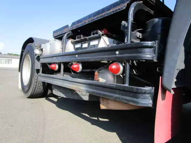 平成18年05月中古小型トラクタヘッド日野プロフィアの画像9