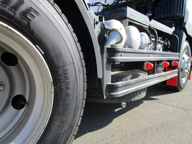 平成18年05月中古小型トラクタヘッド日野プロフィアの画像10