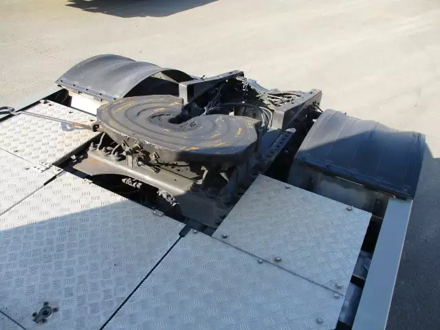 平成28年05月中古大型トラクタヘッド日産UDクオンの画像11