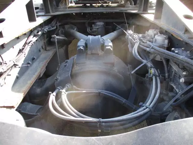 平成28年05月中古大型トラクタヘッド日産UDクオンの画像12