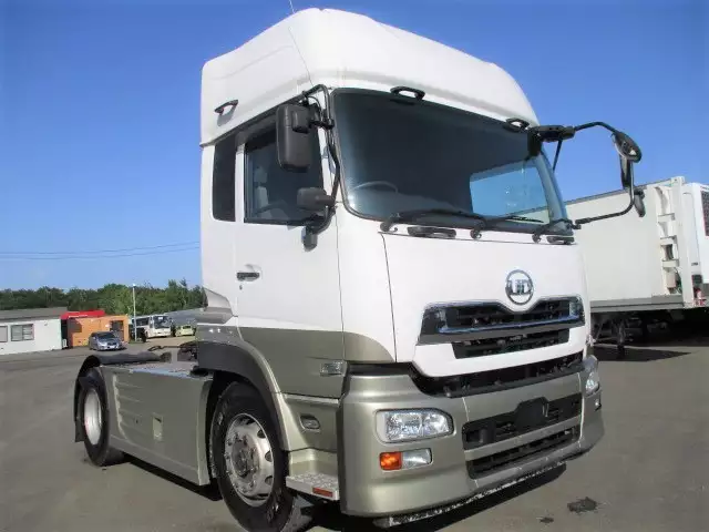 平成28年05月中古大型トラクタヘッド日産UDクオンの画像3