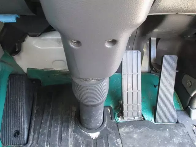 平成28年05月中古大型トラクタヘッド日産UDクオンの画像21