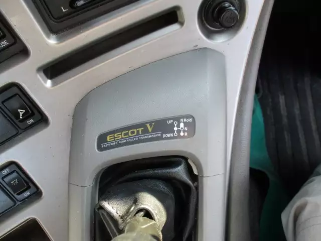 平成28年05月中古大型トラクタヘッド日産UDクオンの画像24