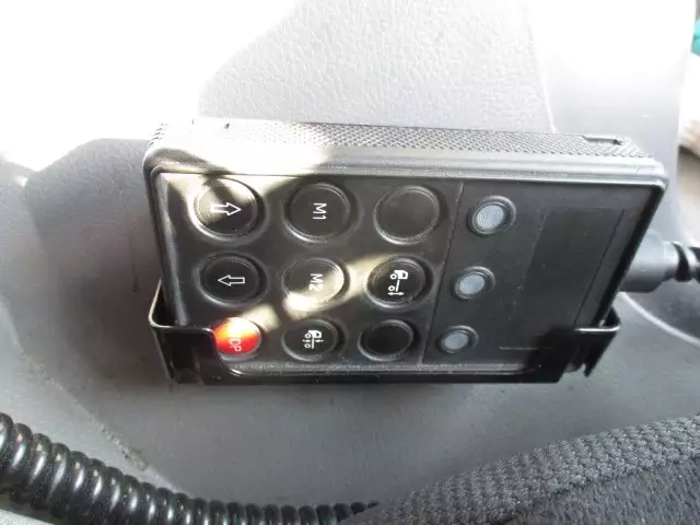 平成28年05月中古大型トラクタヘッド日産UDクオンの画像26