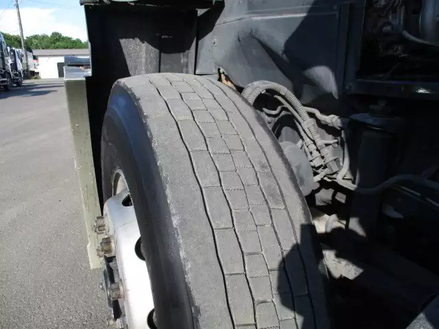 平成28年05月中古大型トラクタヘッド日産UDクオンの画像32