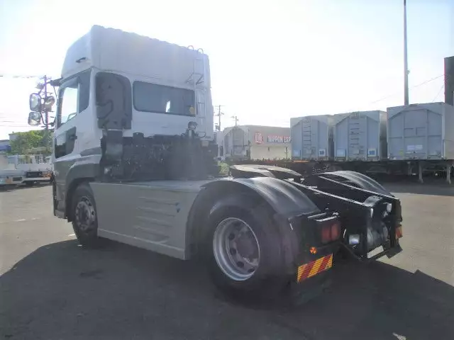 平成28年05月中古大型トラクタヘッド日産UDクオンの画像7