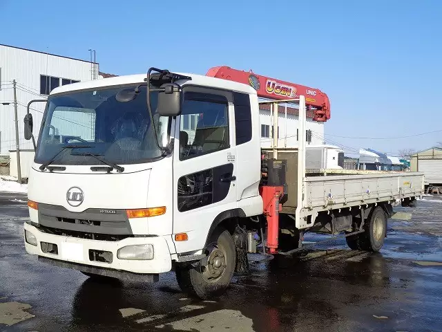 平成27年12月中古中型日産UDUDトラックスの画像1