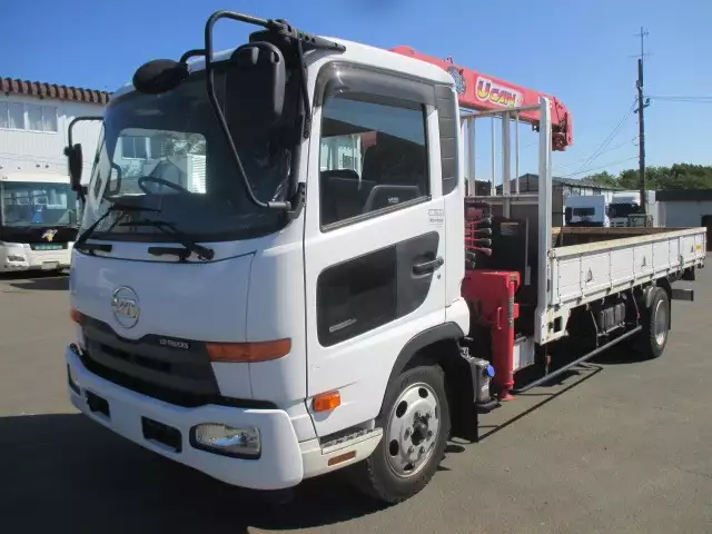 平成27年12月中古大型日産UDUDトラックスの画像1