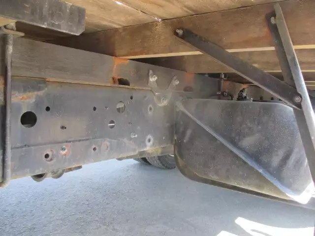 平成27年12月中古大型日産UDUDトラックスの画像13