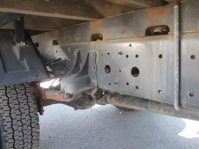 平成27年12月中古大型日産UDUDトラックスの画像18