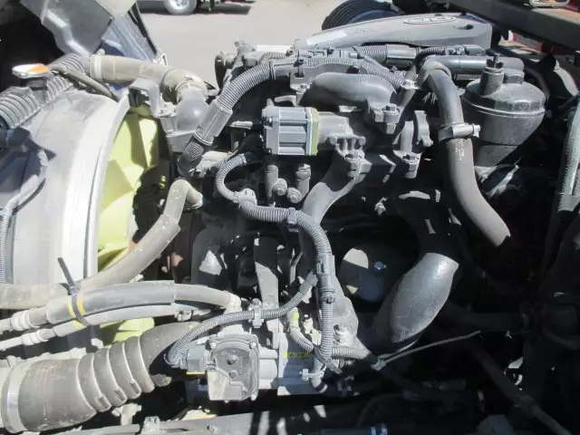 平成27年12月中古大型日産UDUDトラックスの画像26