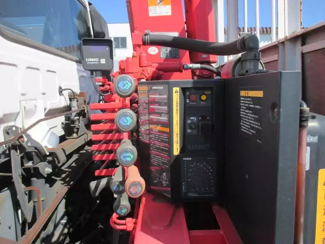 平成27年12月中古大型日産UDUDトラックスの画像27