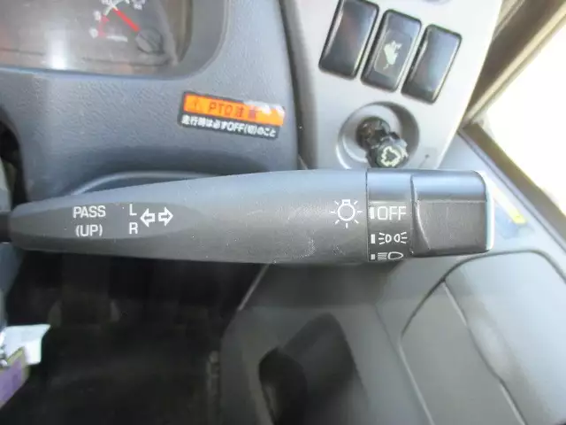 平成27年12月中古大型日産UDUDトラックスの画像41