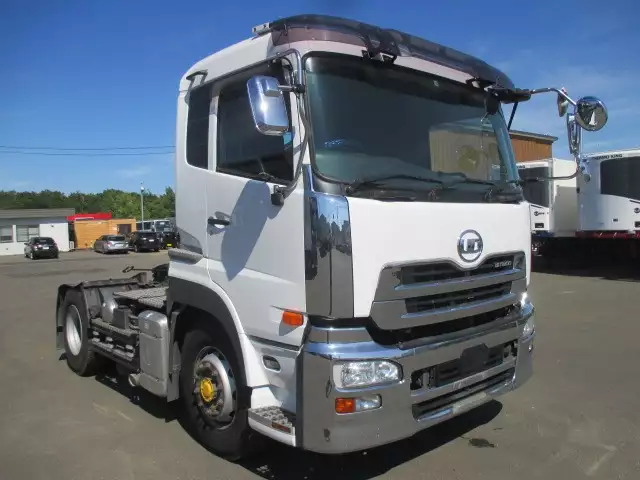 平成26年10月中古大型トラクタヘッド日産UDUDトラックスの画像3