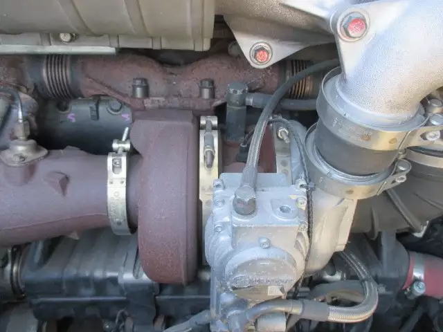 平成26年10月中古大型トラクタヘッド日産UDUDトラックスの画像27