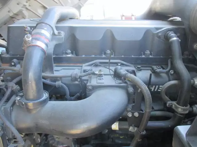 平成26年10月中古大型トラクタヘッド日産UDUDトラックスの画像29