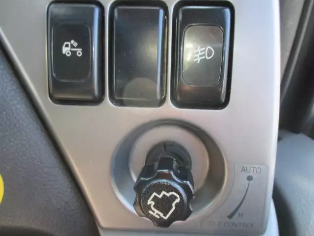 平成26年10月中古大型トラクタヘッド日産UDUDトラックスの画像38