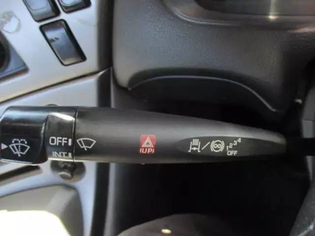 平成26年10月中古大型トラクタヘッド日産UDUDトラックスの画像39