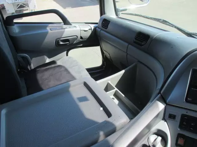 平成26年10月中古大型トラクタヘッド日産UDUDトラックスの画像43