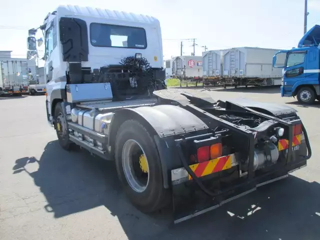 平成26年10月中古大型トラクタヘッド日産UDUDトラックスの画像7