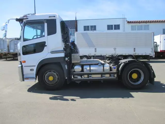 平成26年10月中古大型トラクタヘッド日産UDUDトラックスの画像8