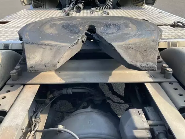 平成28年03月中古大型トラクタヘッドスカニアグリフィンモデルの画像13