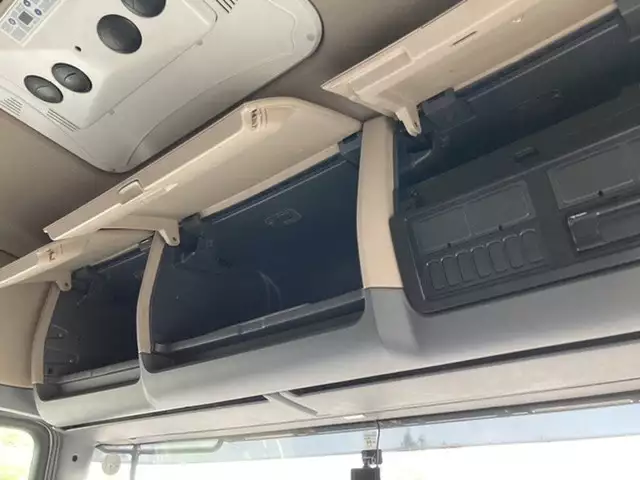 平成28年03月中古大型トラクタヘッドスカニアグリフィンモデルの画像29