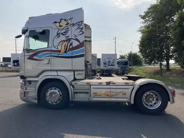 平成28年03月中古大型トラクタヘッドスカニアグリフィンモデルの画像8