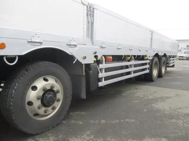 平成25年11月中古大型三菱ふそうスーパーグレートの画像9