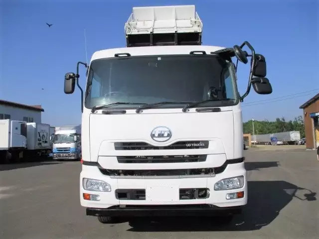 平成26年10月中古大型日産UDクオンの画像25