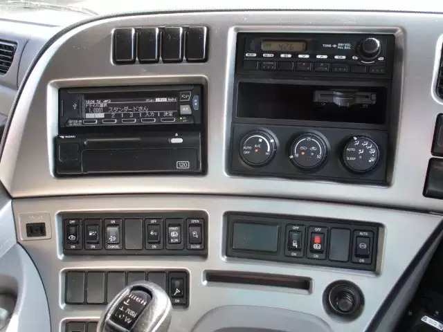 平成26年10月中古大型日産UDクオンの画像40