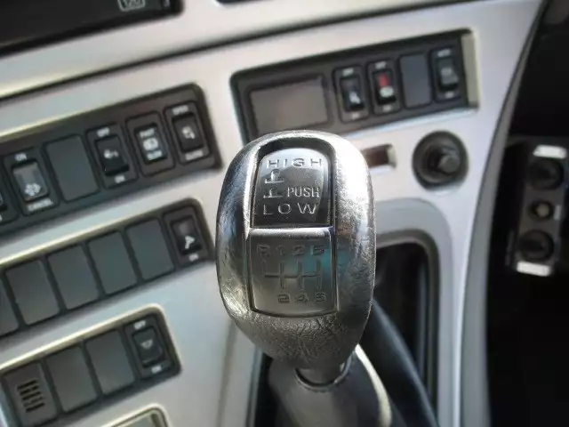 平成26年10月中古大型日産UDクオンの画像41