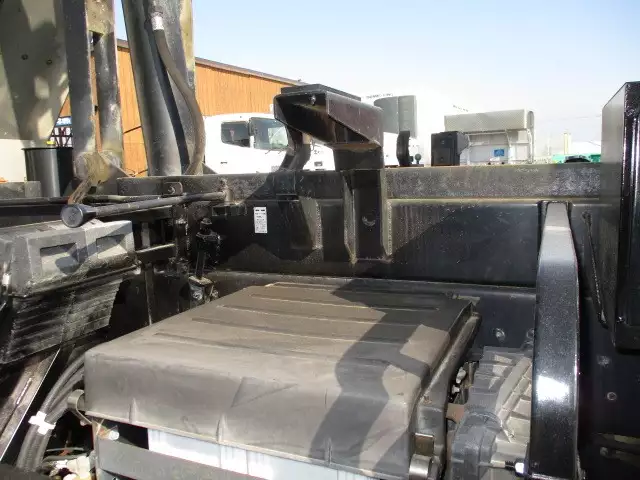 平成26年10月中古大型日産UDクオンの画像10