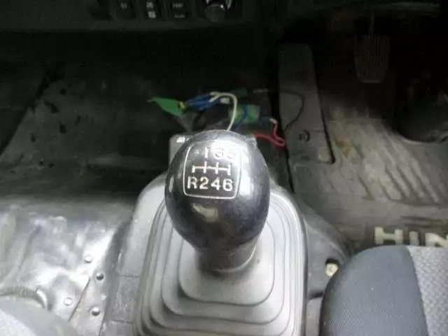 平成25年12月中古中型日野日野の画像31