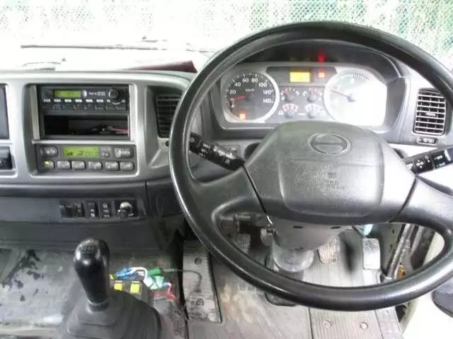 平成25年12月中古中型日野日野の画像35