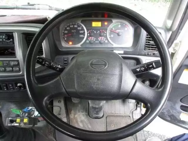 平成25年12月中古中型日野日野の画像41