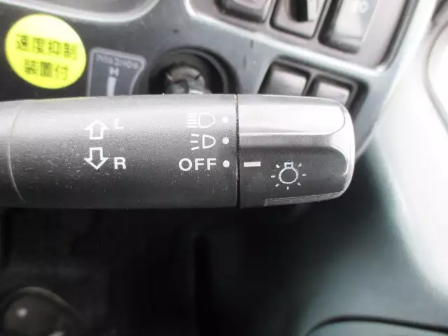 平成17年03月中古大型トラクタヘッド日産UDニッサンディーゼルの画像29