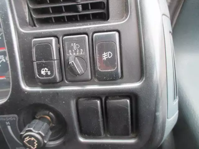 平成17年03月中古大型トラクタヘッド日産UDニッサンディーゼルの画像30