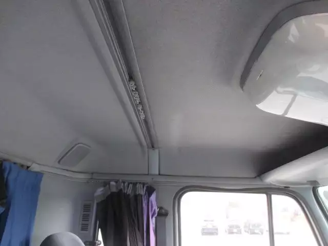 平成17年03月中古大型トラクタヘッド日産UDニッサンディーゼルの画像36