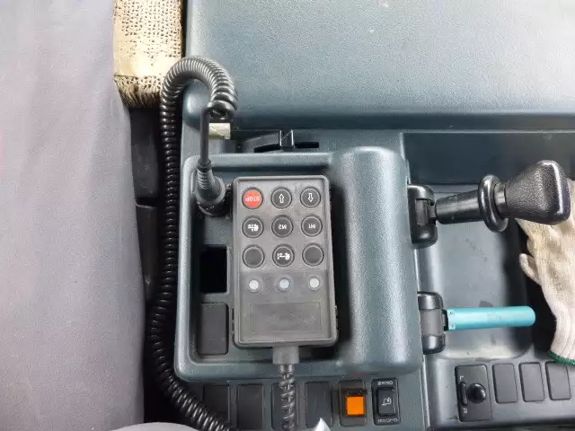 平成17年03月中古大型トラクタヘッド日産UDニッサンディーゼルの画像39