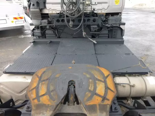 平成17年03月中古大型トラクタヘッド日産UDニッサンディーゼルの画像41