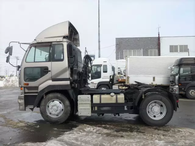 平成17年03月中古大型トラクタヘッド日産UDニッサンディーゼルの画像6