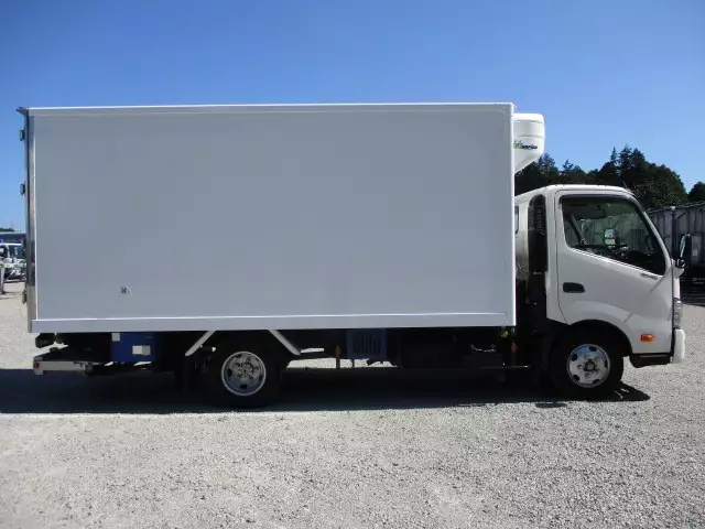 平成30年02月中古小型冷凍バン・ウィング日野日野の画像4