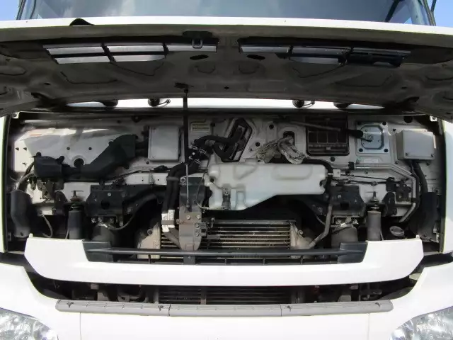 平成25年06月中古大型トラクタヘッド日産UDクオンの画像22