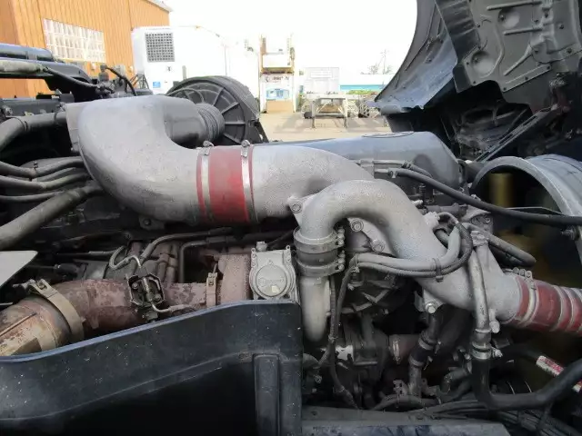 平成25年06月中古大型トラクタヘッド日産UDクオンの画像24