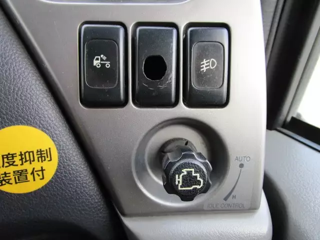 平成25年06月中古大型トラクタヘッド日産UDクオンの画像30