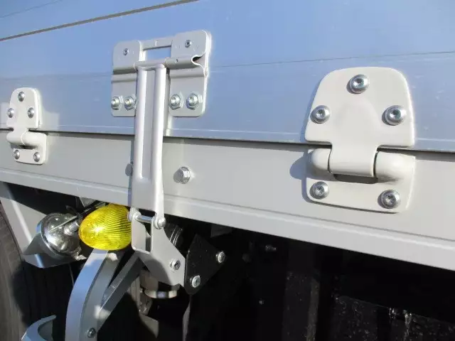 令和03年02月中古中型いすゞフォワードの画像32